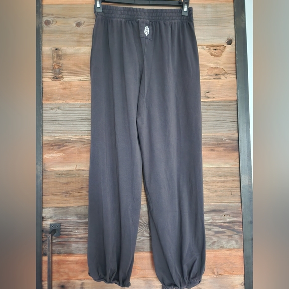 Free People Movement Hot Shot Crossover Set S NWT Black - Picture 6 of 9